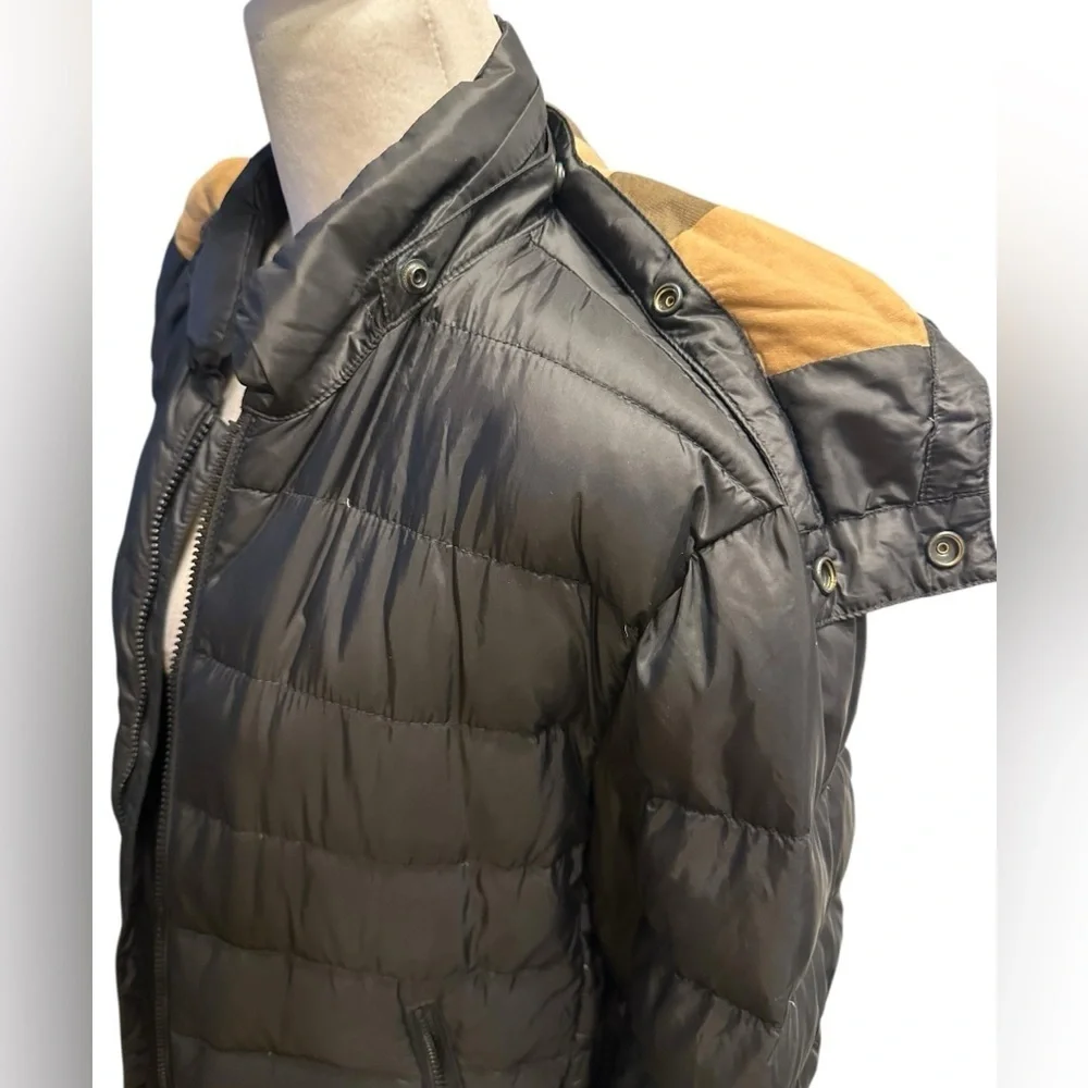 Burberry Men's Black Puffer Jacket size M